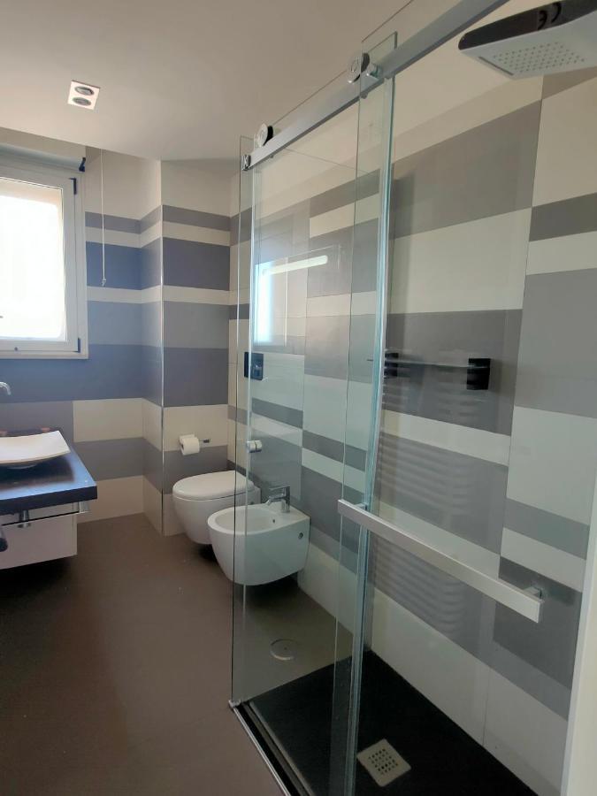 Seafront Suites Bari Bagian luar foto