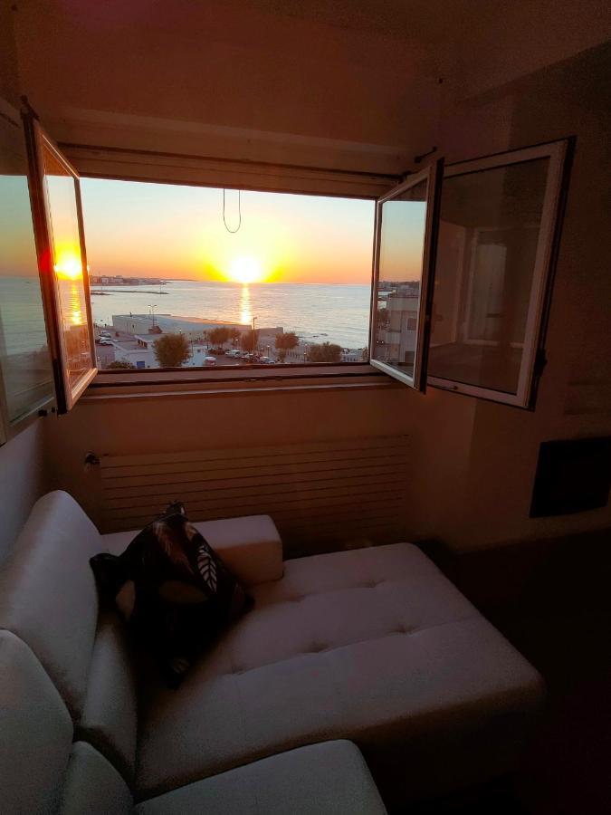 Seafront Suites Bari Bagian luar foto