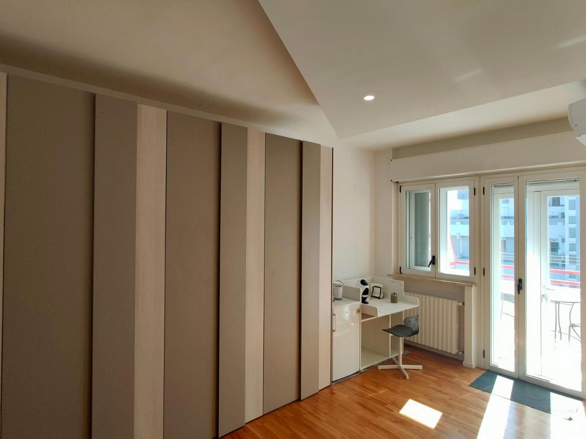 Seafront Suites Bari Bagian luar foto