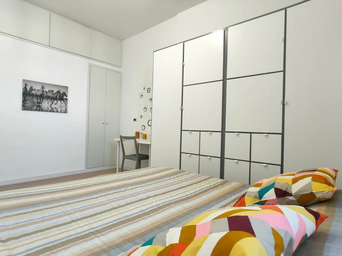 Seafront Suites Bari Bagian luar foto