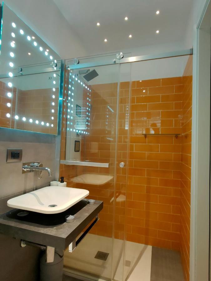 Seafront Suites Bari Bagian luar foto